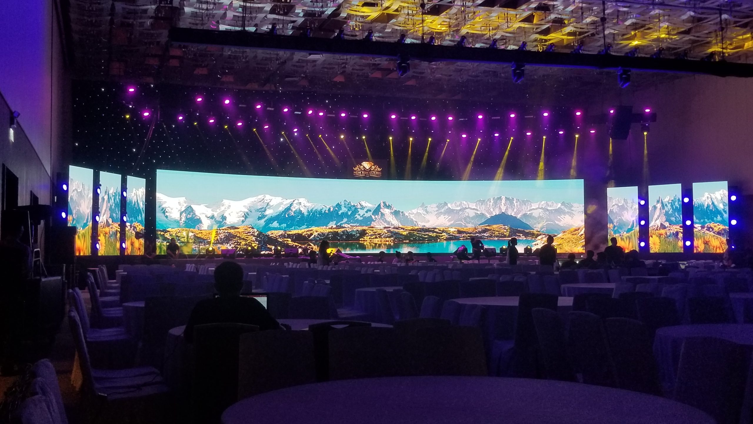 Sự Kiện Của Công Ty Nệm Kim Cương Tại White Palace Phạm Văn Đồng Ngày 10.10.2020 (108m2 MH Led P3 indoor)1